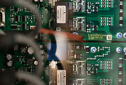 Perfect coordination between the engine and the frequency inverter Perfect coordination between the engine and the frequency inverter